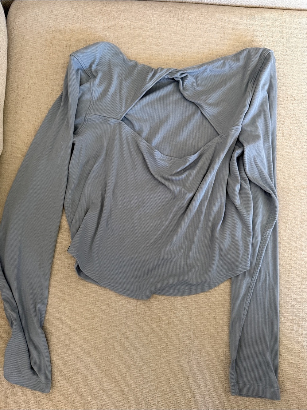 Lululemon Long Sleeve Twist-Back Top in Brown and Light Blue - Picture 3 of 7